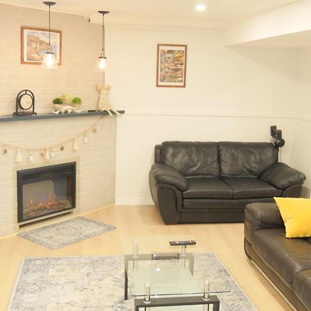 Applewood Gardens Apartment Mississauga Luaran gambar